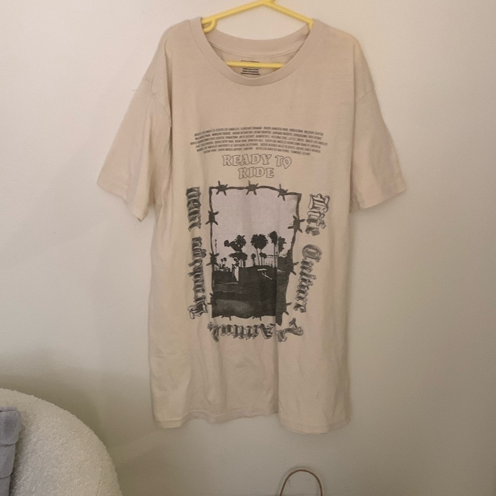 Team graphic tee shirt
